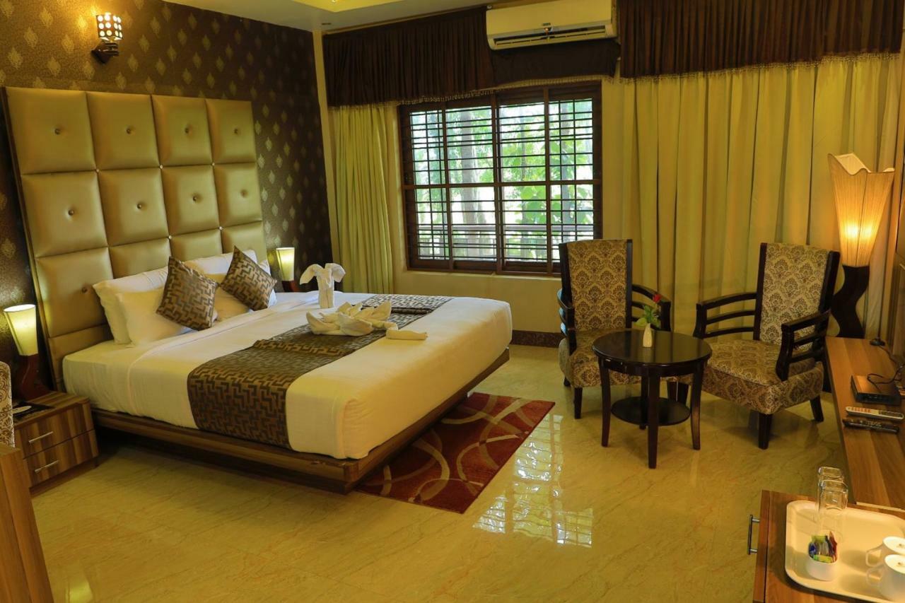 Jal Mahal Resort And Spa Mysore Buitenkant foto